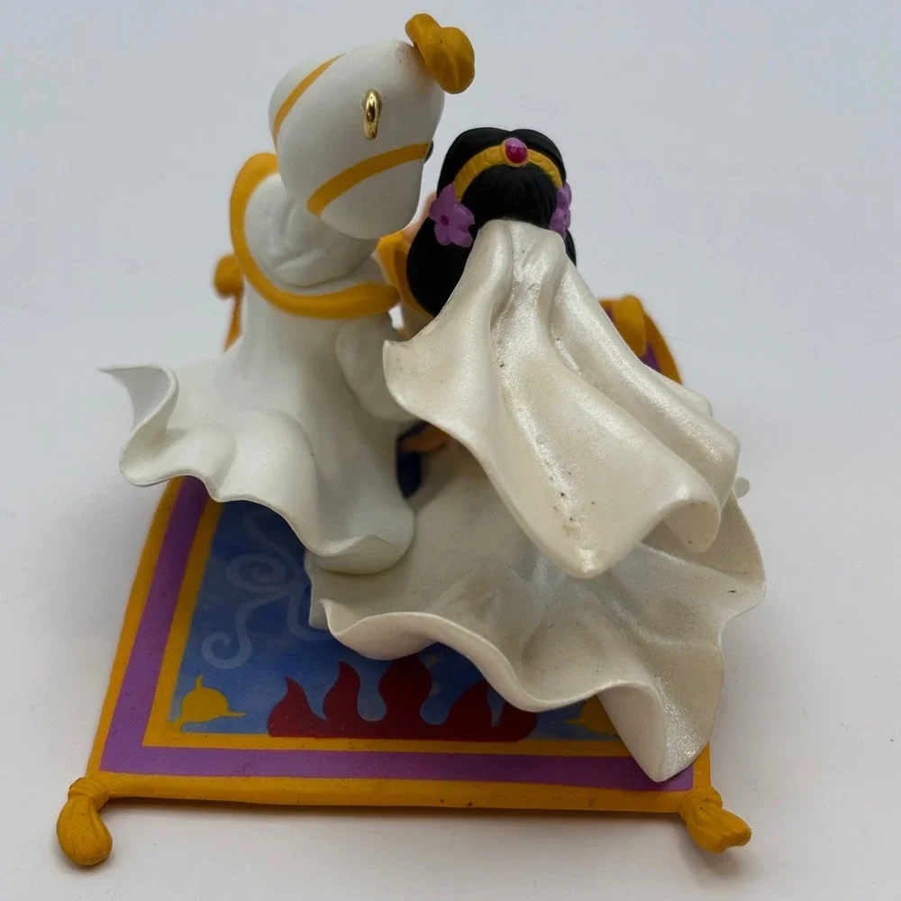 Hallmark Keepsake Ornament 1997 Disney Jasmine Aladdin King of Thieves‎ Wedding